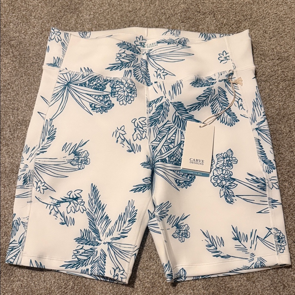 Carve Designs Platte Neoprene Shorts NWT Women's Medium White Blue Floral